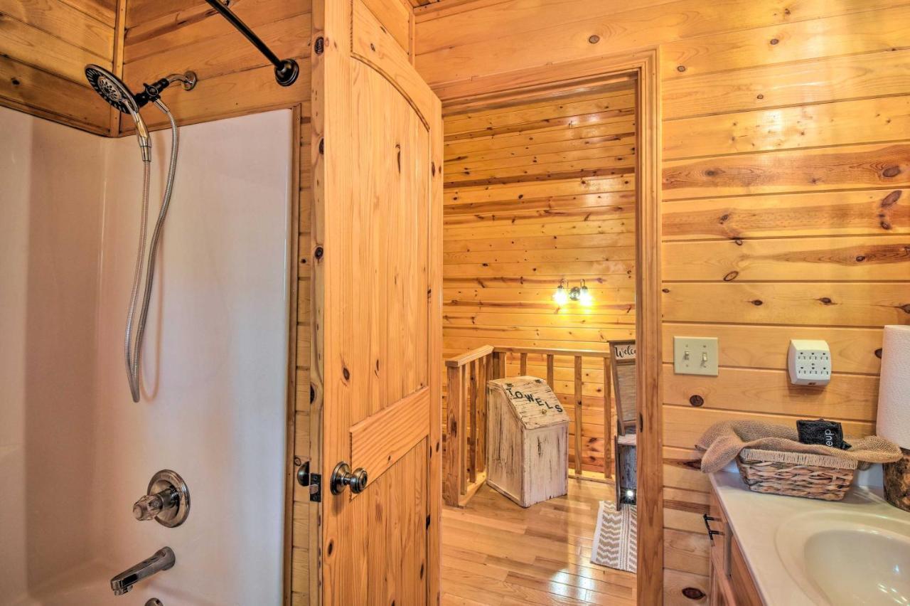 Cozy Hiawassee Cabin With Fire Pit And Mtn Views! Екстер'єр фото